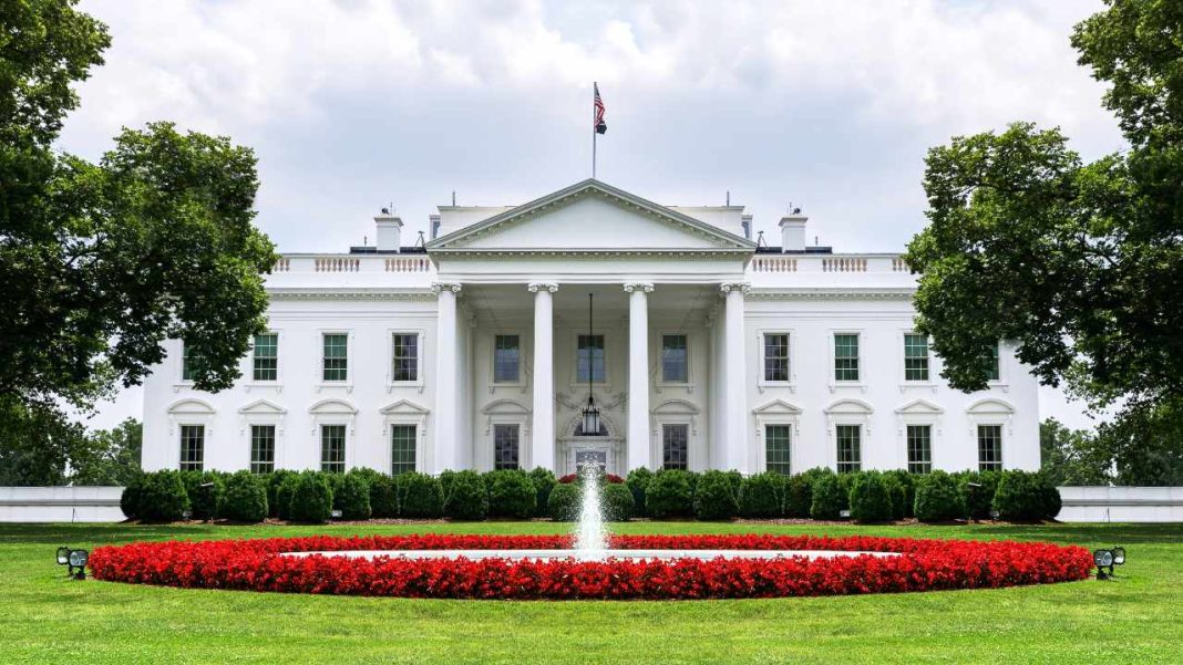 white-house,-us-senators-call-for-proper-crypto-oversight